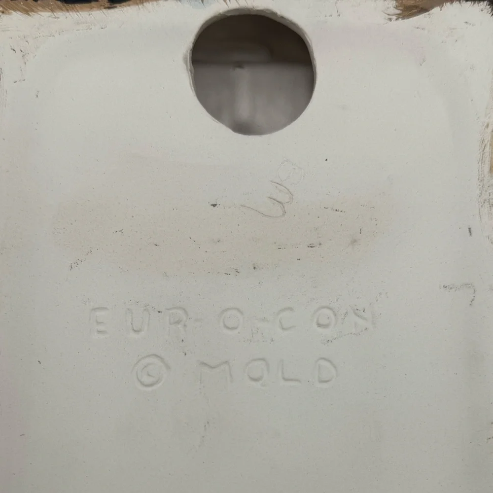 Vintage Eur-o-Con Plaster Hollow Mold- Gold Key Wall Decor